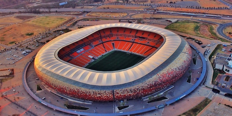 FNB Stadium - sân vận động bóng đá lớn nhất thế giới